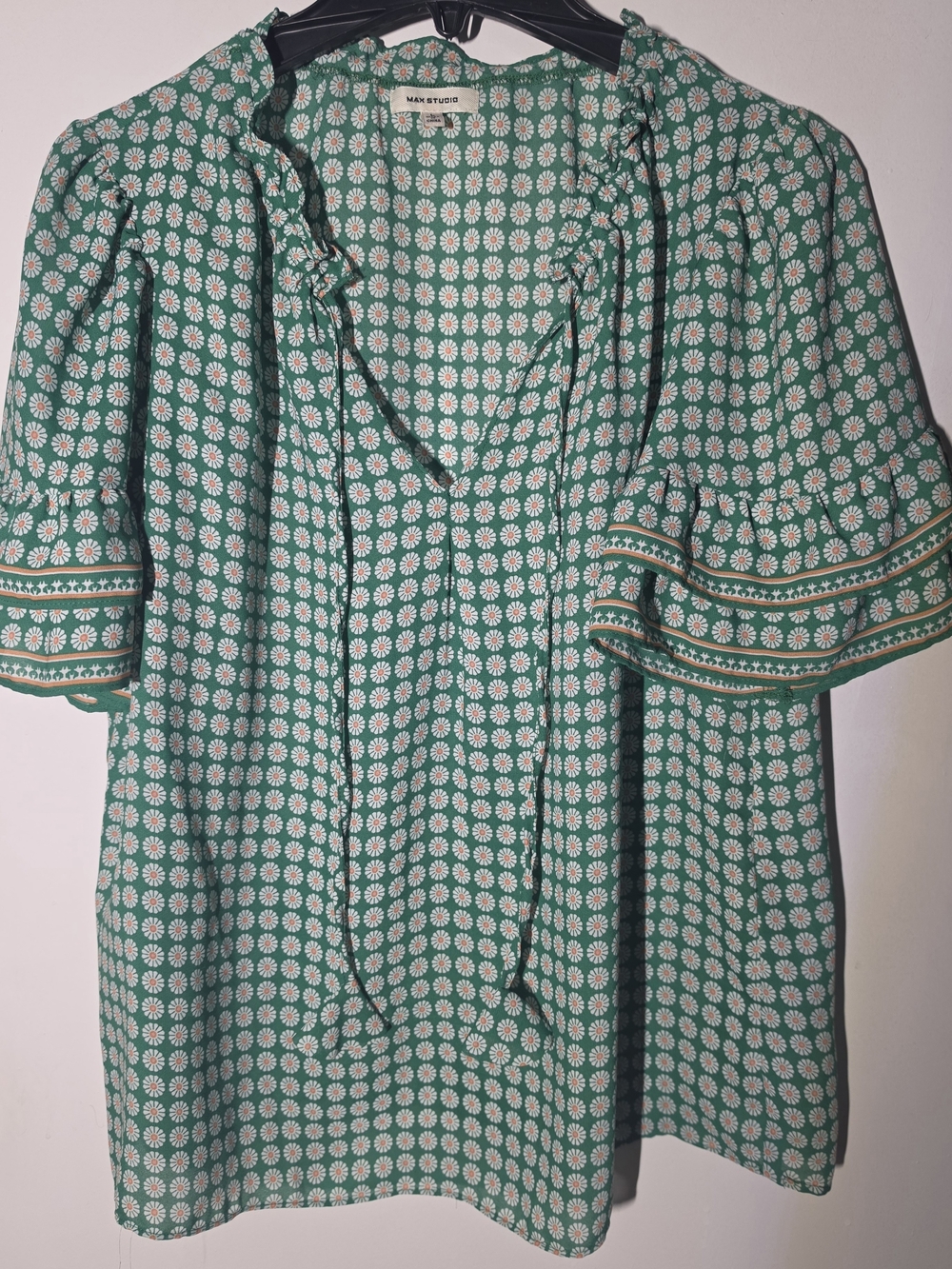 Max Studio Green Floral Tie-Neck Women's Blouse